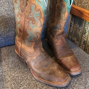 Women’s Justin boots